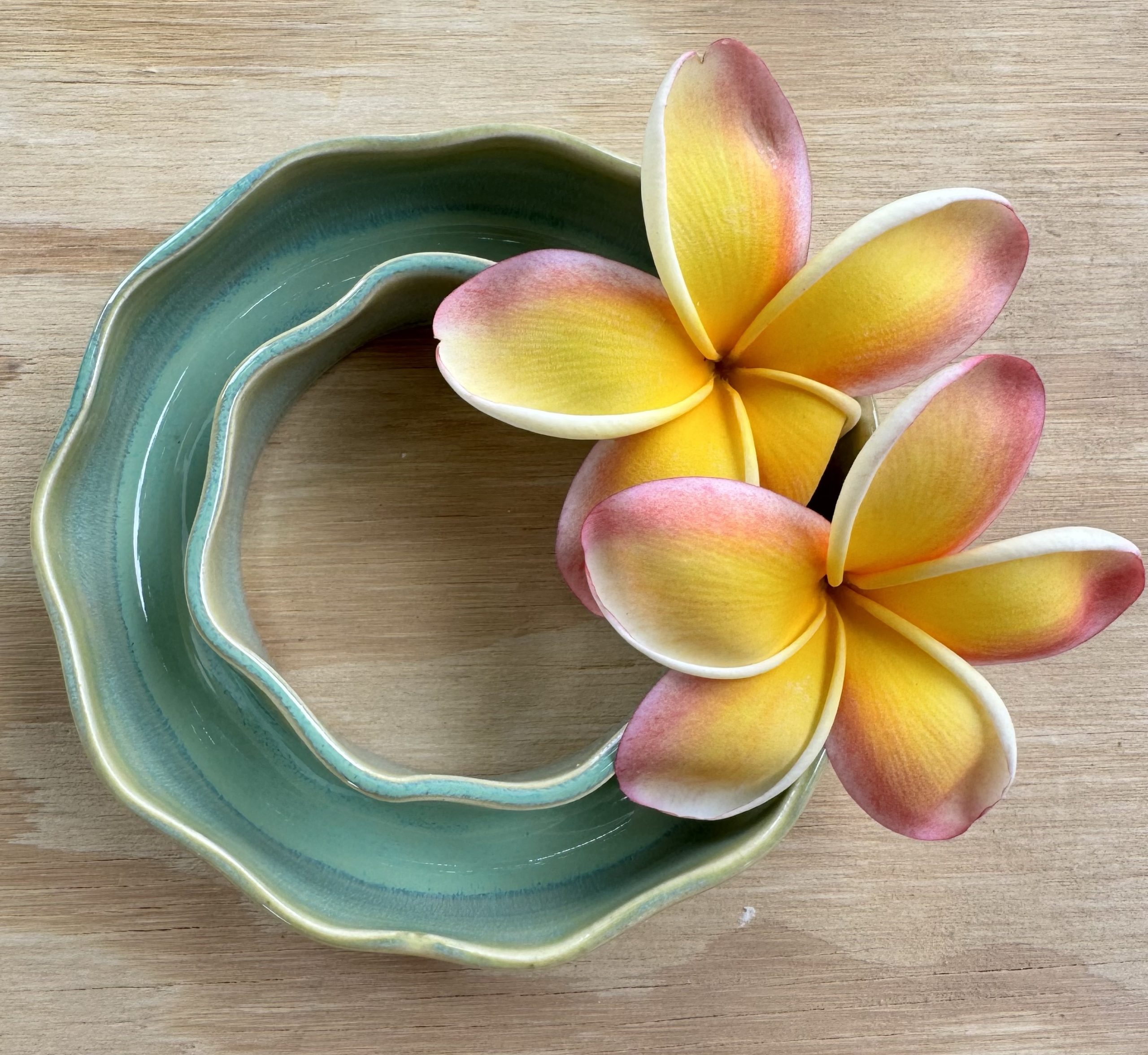 Small Sand And Ocean Wave Vase Hawaiian Lei Vases