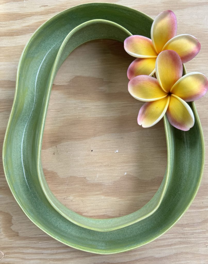 Large Green Lei Shaped Vase Hawaiian Lei Vases