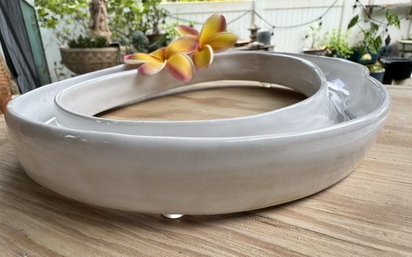 Large White Lei Vase - Image 2