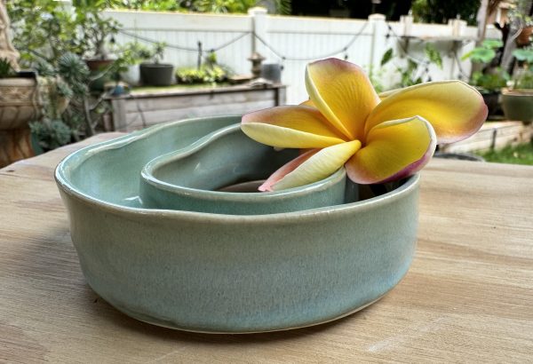 Small Soft Aqua Lei Vase - Image 2
