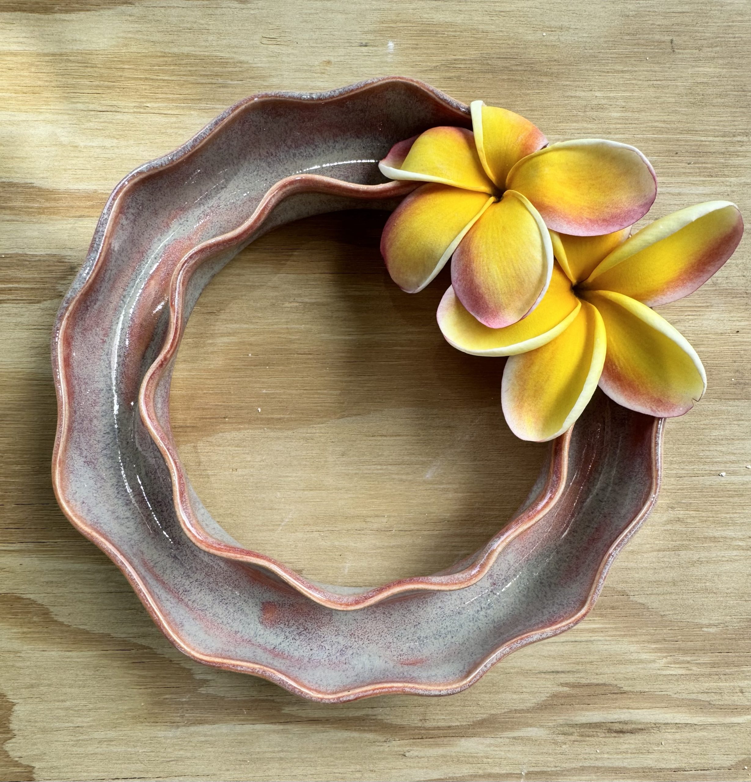 Medium Kimchi Wave Vase Hawaiian Lei Vases