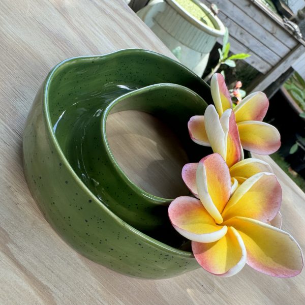 Medium Speckled Green Lei Vase - Image 2