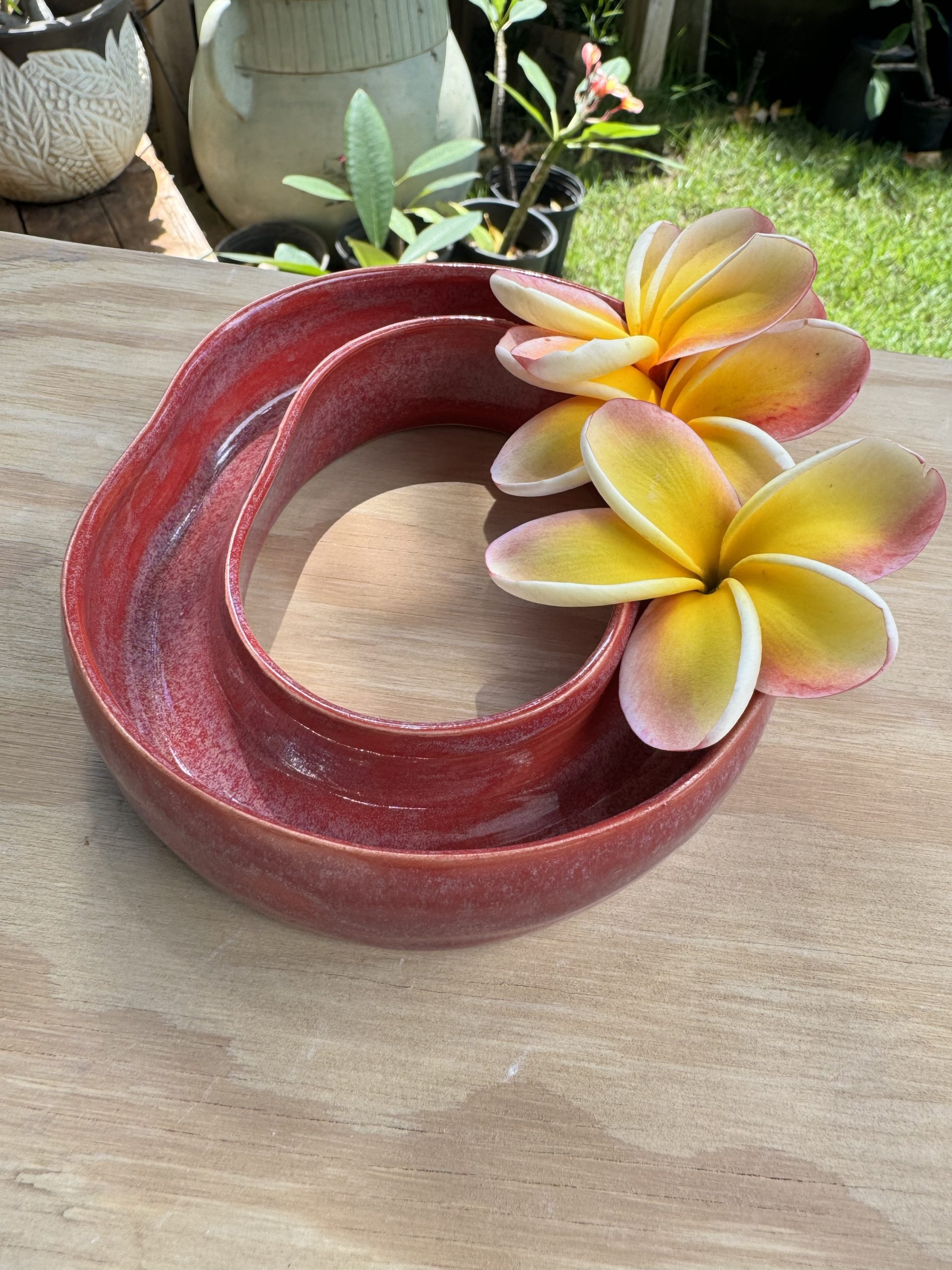 Medium Sangria Lei Vase Hawaiian Lei Vases