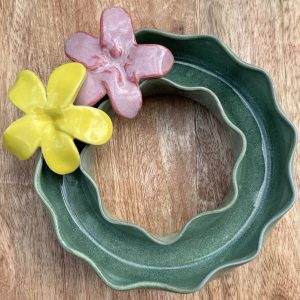 Medium Mottled Jade Wave Vase