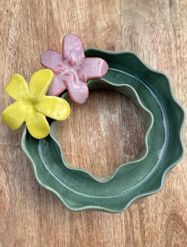Medium Mottled Jade Wave Vase