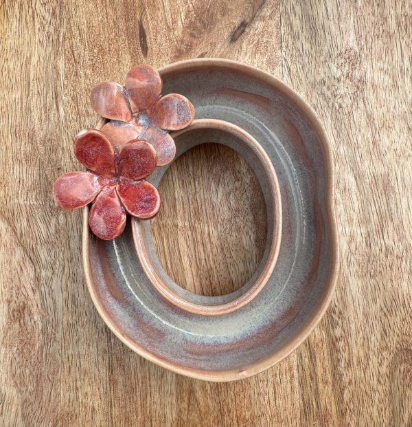 Small Kimchee Lei Vase
