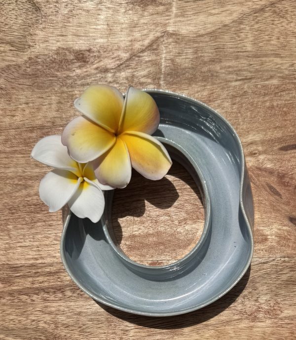 Small Glacier Lei Vase