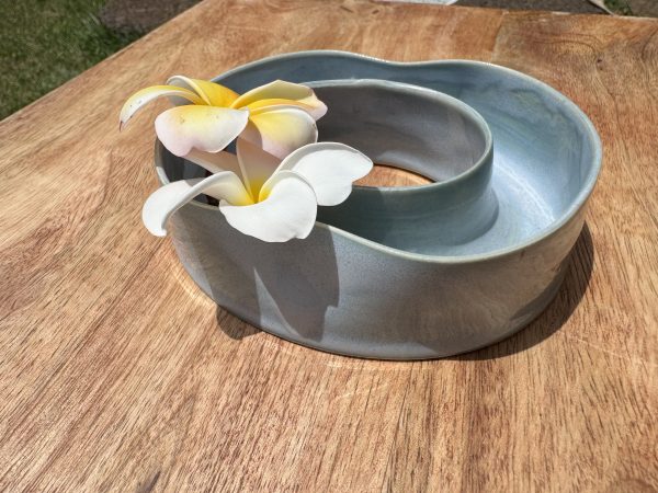 Small Glacier Lei Vase - Image 2