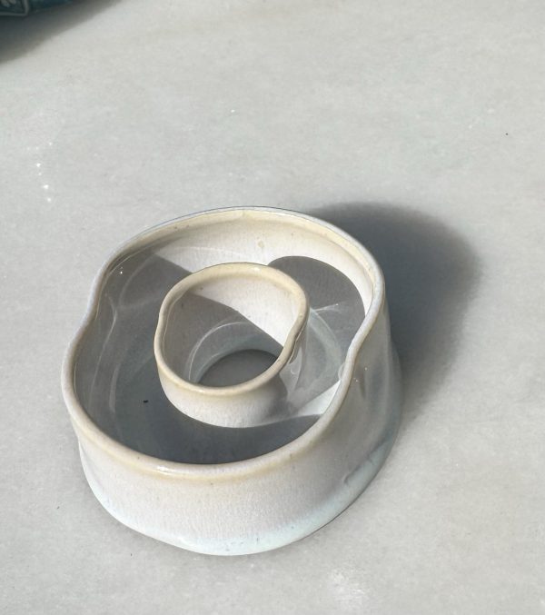 Mini Soft White Lei Vase (lei)