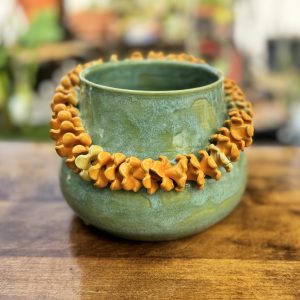 Large Puakenikeni Lei Pot