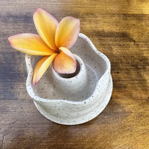 Mini Speckled White Flower Lei Vase