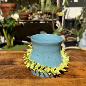 Small Pakalana Lei Pot