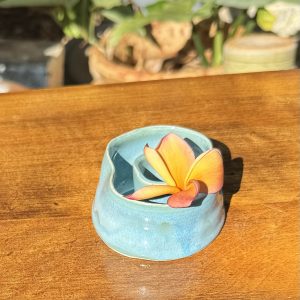 Mini Floating Turquoise Lei Vase