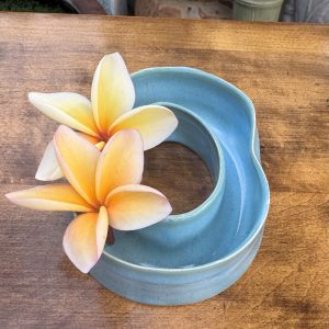 Small Floating Turquoise Lei Vase
